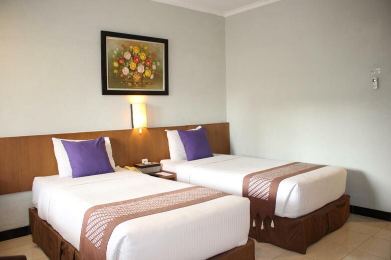 Cakra Kembang Hotel