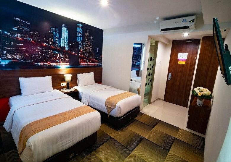 Miyana Hotel