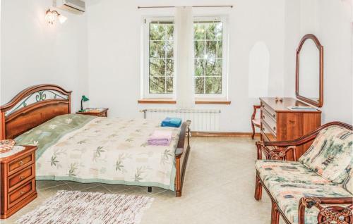 Seven-bedroom Holiday Home In Zanjic