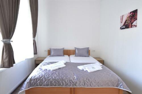 Villa Nina Hotel & Lounge Bar