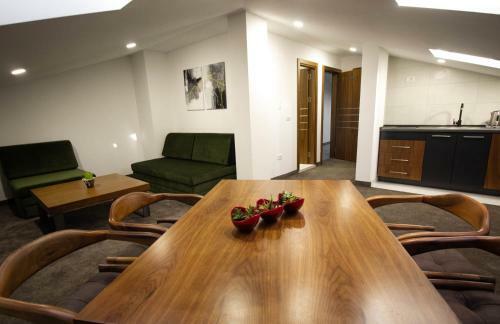 Hotel Bograd - Apartments & Lounge Station