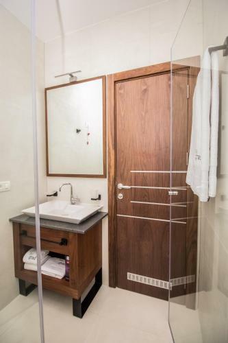 Hotel Bograd - Apartments & Lounge Station