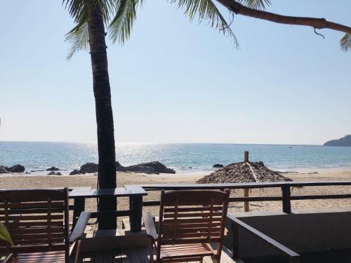Hotel Lagoon Ngapali Beach Lodge