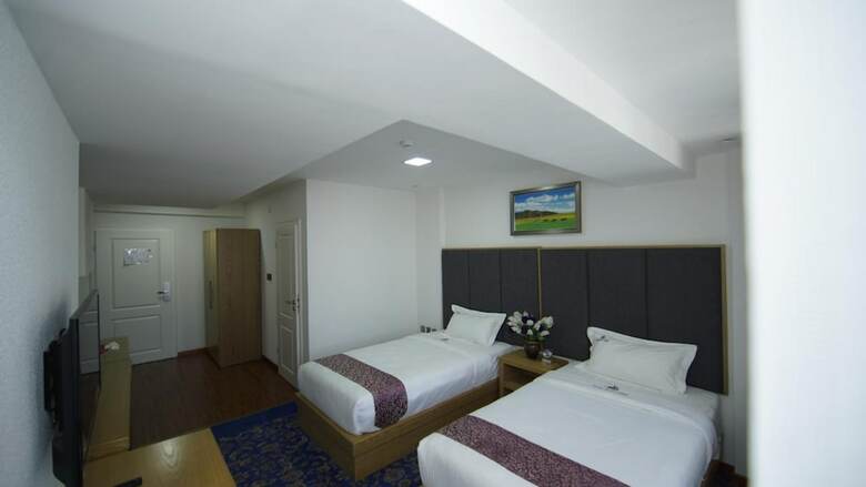 Ub Grand Hotel