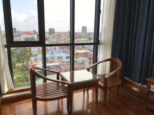 Dragon Phoenix Hotel