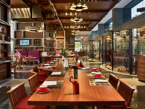 Hotel Pullman Mandalay Mingalar