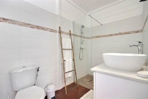 Villa Blue Lagoon, 3 Chambres, Piscine, Plage � 5 Minutes