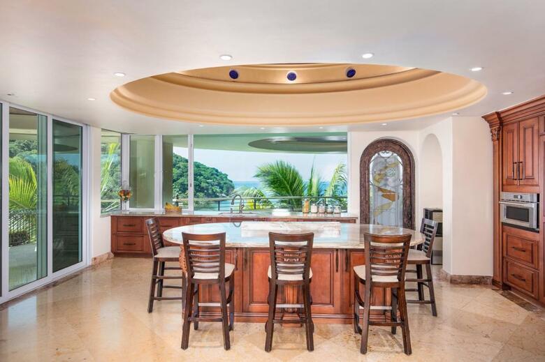 Ocean Frontage Cottage