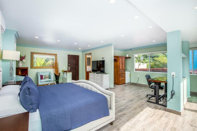 Ocean Frontage Cottage