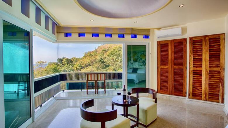 Ocean Frontage Cottage