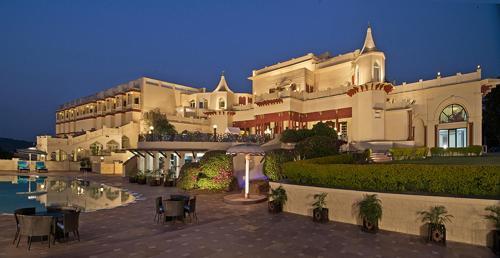 Hotel Welcome Heritage Noor-us-sabah Palace