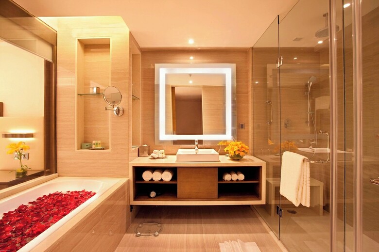 Hotel Courtyard By Marriott Bhopal