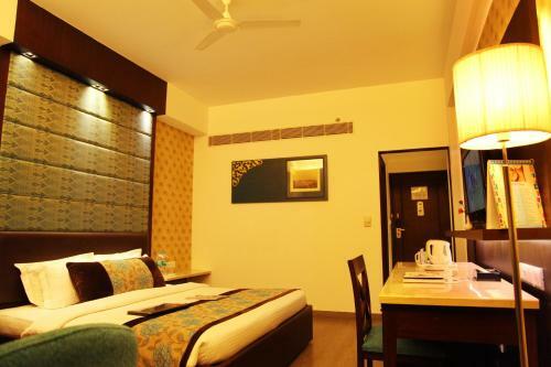Hotel Country Inn & Suites By Carlson Haridwar