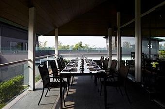Hotel Aalia On The Ganges