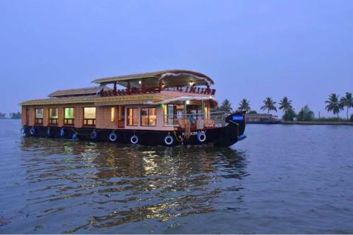 Kerala House Boats