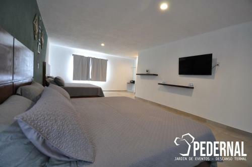 Pedernal Hotel