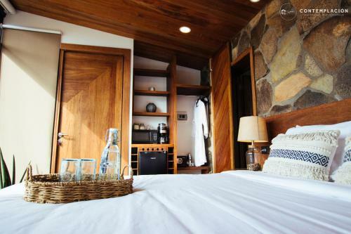 Hotel Contemplacion