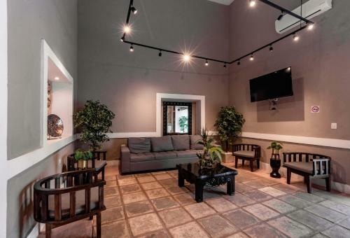 Hotel Colonial Zaci By Guruhotel