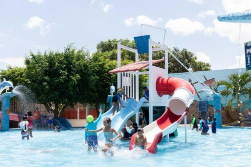 Camino Mexicano Hotel & Resort
