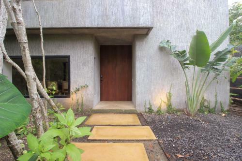 Luxury Boho-chic Villa In Holistika Tulum