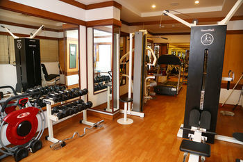 Hotel Gokulam Park