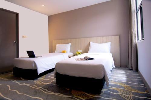 Pacific Express Hotel Chinatown