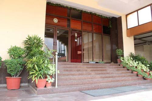 Hotel Maiden Residency