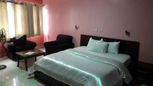 Hostal Room In Lodge - Divine Fountain Hotel