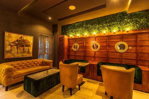 Jj Mas Hotel And Suites