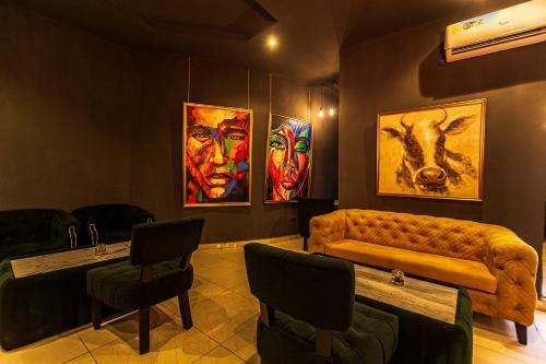 Jj Mas Hotel And Suites