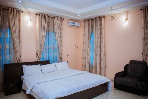 Hostal Room In Lodge - Mexiloyd Suites Queen Apartment