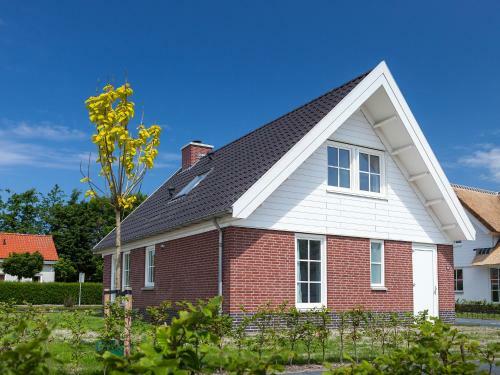 Holiday Home De Witte Raaf-2