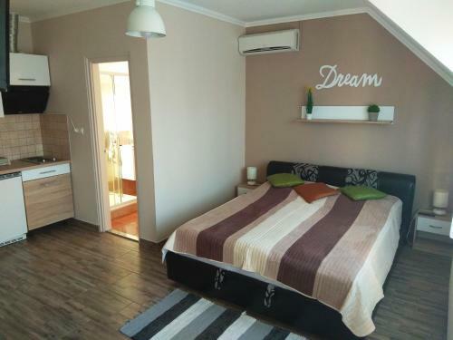 �lom Apartman