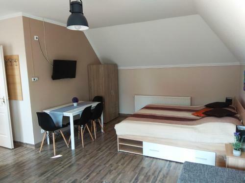 �lom Apartman