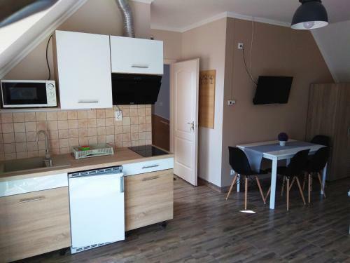 �lom Apartman