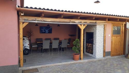 �lom Apartman