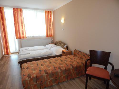 Hostal �gnes Vend�gh�z