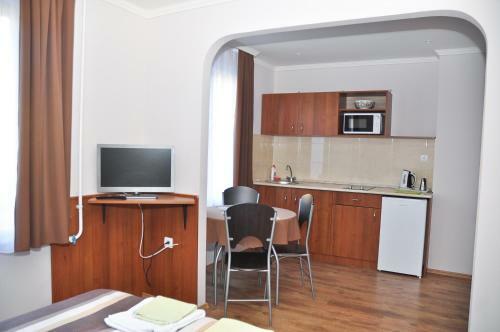 Albergue M�dia Panzi� �s Apartmanh�z