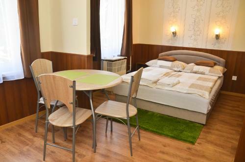 Albergue M�dia Panzi� �s Apartmanh�z