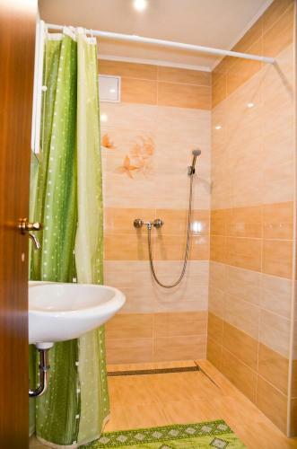 Albergue M�dia Panzi� �s Apartmanh�z
