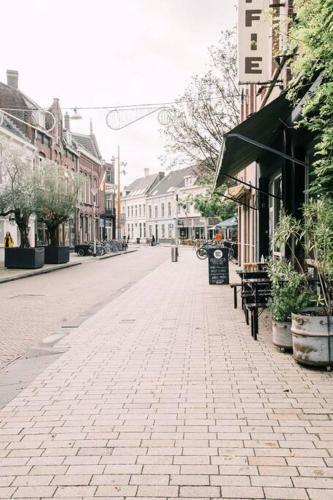 Apartamento Stadsvilla Tilburg Suite Ernst, Workspace Garden And Kitchen Available