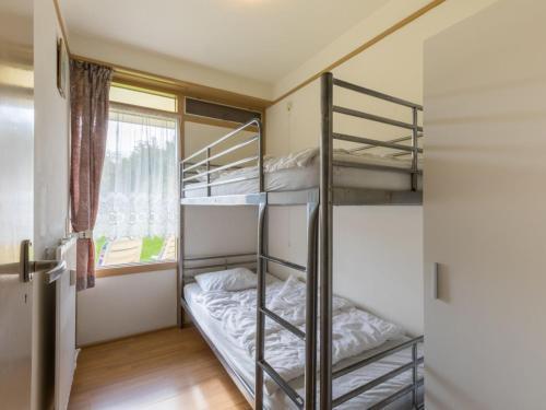 Beautiful Holiday Home In Flushing With Terrace