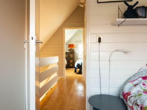 Snug Holiday Home In Vinkeveen With Jetty, Terrace
