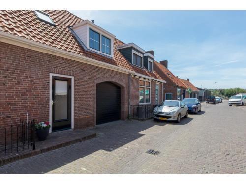 Charming Cottage In Westkapelle With Perfect Location