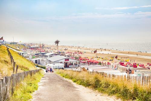 Chalet For 2 At The Beach