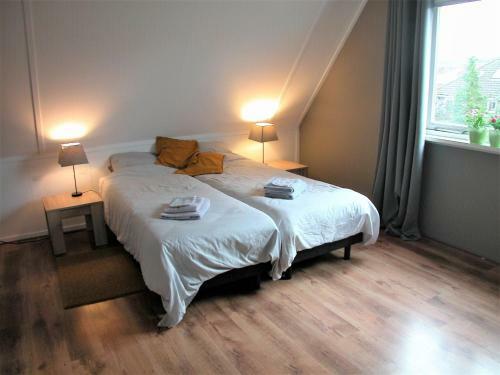 Peaceful Holiday Home In Zeewolde With Swimming Pool