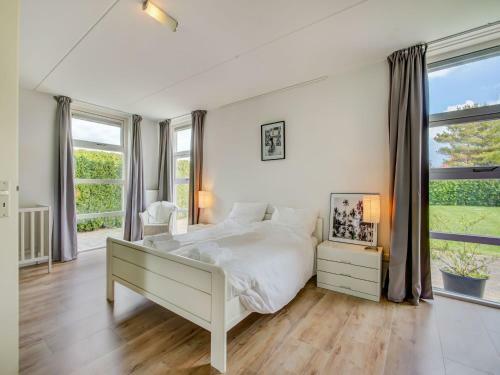 Peaceful Holiday Home In Zeewolde With Garden