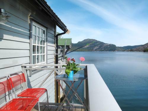 Holiday Home Risnes Sj�bu - Fjs132