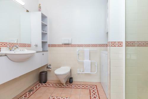 Apartamento Stunning Waterfront Location With Huge Balcony!