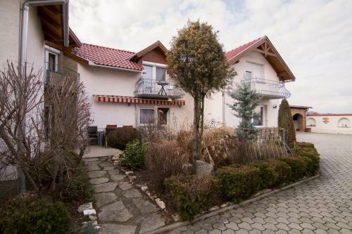 Janza Apartmanh�z